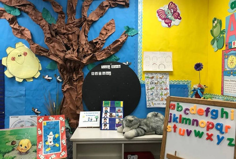 Ilustrasi Modul Ajar Tema Binatang  Sumber Unsplash/Monica Sedra