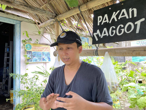 Pengolah sampah organik di Bank Sampah Dadi Mulyo Yogya, Anwar Setyawantono. Foto: Resti Damayanti/Pandangan Jogja