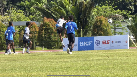 Meet The World with SKF Road to Gothia Cup 2025 sudah menyelesaikan fase seleksi pemain Papua Football Academy (PFA) yang digelar di Mimika Sport Complex, Mimika, Papua Tengah, Jumat (29/11/2024). Foto: Dok. Meet The World with SKF