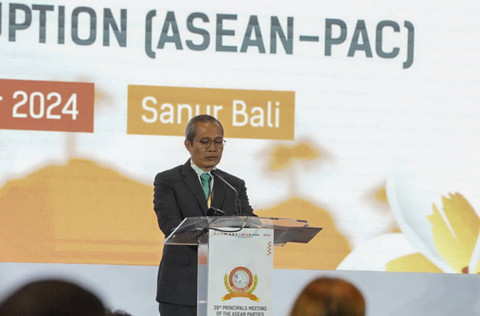 Wakil Ketua KPK, Alexander Marwata, memberikan sambutan di acara The 20th Principals Meeting of the ASEAN Parties Against Corruption (ASEAN-PAC) di Bali, Senin (2/12/2024). Foto: Dok. KPK