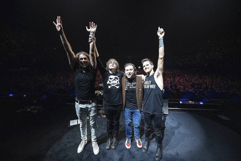 Instagram/ @mychemicalromance