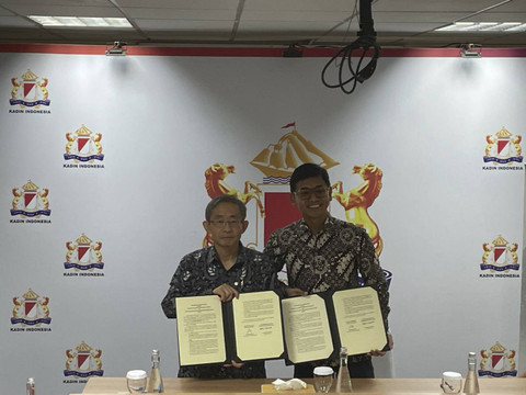 Kadin Indonesia dan Tokyo SME Support Center Tandatangani MoU untuk Penguatan Daya Saing Usaha Menengah Antarnegara, di Menara Kadin, Jakarta, Selasa (2/12/2024).  Foto: Ghifari/kumparan 