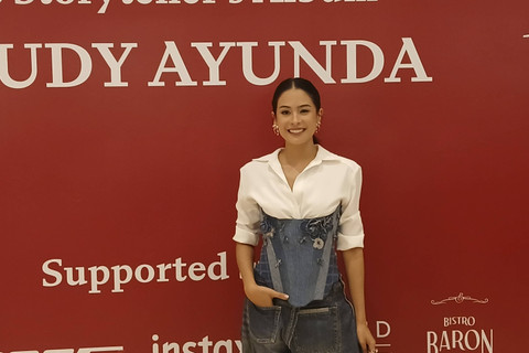 Maudy Ayunda hadir dalam acara perilisan album terbarunya, Pada Suatu Hari, di Plaza Indonesia, Jakarta, Selasa (3/12).  Foto: Vincentius Mario/kumparan