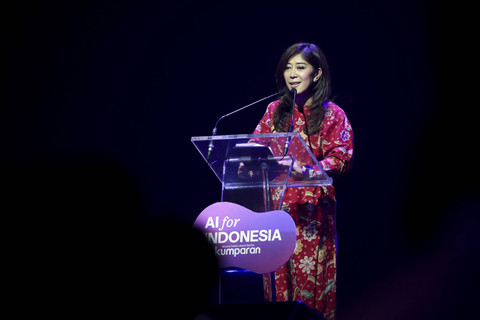 Menteri Komunikasi dan Digital, Meutya Hafid saat memberikan Keynote Speech pada AI for Indonesia by kumparan di Djakarta Theater, Jakarta, Rabu (4/12/2024). Foto: Aditia Noviansyah/kumparan