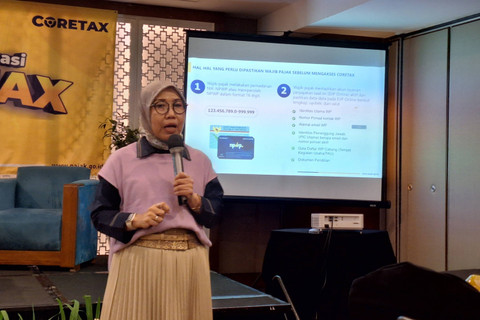 Direktur Penyuluhan, Pelayanan dan Hubungan Masyarakat Direktorat Jenderal Pajak (DJP) Dwi Astuti dalam Kegiatan Edukasi Coretax bagi Wartawan di El Hotel Bandung, Jawa Barat pada Rabu (4/11/2024). Foto: Argya D. Maheswara/kumparan 