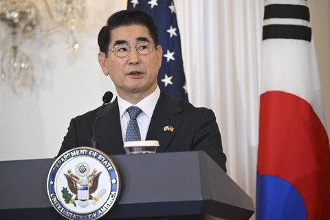 Menteri Pertahanan Korea Selatan Kim Yong-hyun. Foto:  SAUL LOEB/AFP