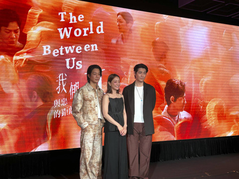 Cast serial The World Between Us II dalam acara Asia TV Forum & Market (ATF) 2024 di Singapura, Kamis (5/12/2024). Foto: Caroline Pramantie/kumparan