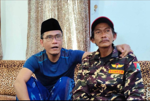 Gus Miftah saat bertemu dengan Sunhaji. (dok. kumparan)