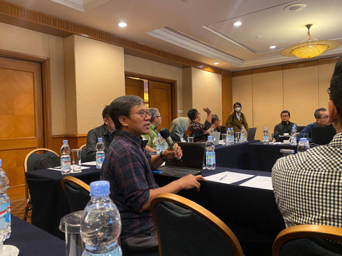 Uji publik pedoman penggunaan kecerdasan buatan pada karya jurnalistik oleh Dewan Pers di Aryaduta, Menteng, Jakarta pada Jumat (6/12). Foto: Abid Raihan/kumparan