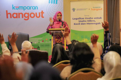 Direktur Pelayanan Perizinan Berusaha Sektor Industri, Septiria Christina, menjadi keynote speaker dalam talkshow kumparan Hangout pada Kamis (5/12). Foto: kumparan