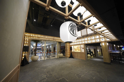 Suasana tempat kulineran Jepang baru 'Yashinoki Yokocho' di lantai 4, Plaza Senayan, Jakarta (6/12/24). Foto: Dok. Istimewa