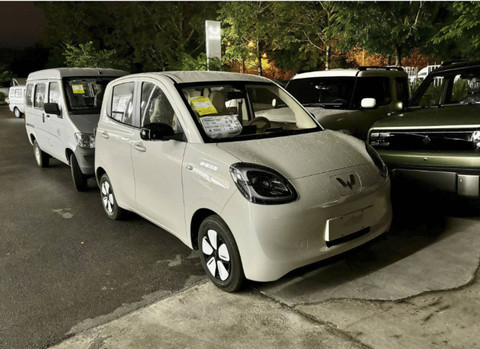 Kembaran mobil listrik Wuling Air EV di pasar China, Wuling Hongguang Mini EV 5-pintu. Foto: Dok. Car News Asia
