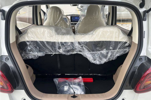 Kembaran mobil listrik Wuling Air EV di pasar China, Wuling Hongguang Mini EV 5-pintu. Foto: Dok. Car News Asia