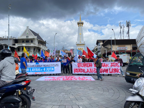 Aksi demonstrasi serikat buruh di Tugu Yogyakarta, Selasa (10/12). Foto: Resti Damayanti/Pandangan Jogja