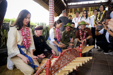 Menteri Pariwisata (Menpar) Widiyanti Putri Wardhana, di Desa Jatiluwih, Tabanan, Bali. Foto: Dok. Kemenpar