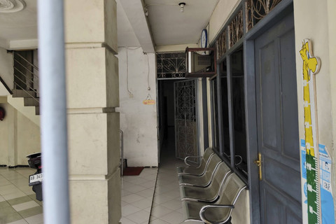 Penampakan rumah bersalin tempat dua bidan menjual bayi dengan modus adopsi di Kemantren Tegalrejo, Kota Yogyakarta. Foto: Arfiansyah Panji Purnandaru/kumparan