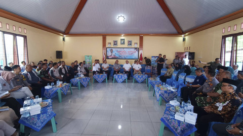BNPT meninjau program Desa Siapsiaga di Desa Sukorejo, Kendal, Jawa Tengah, Jumat (13/12/2024). Foto: Thomas Bosco/kumparan