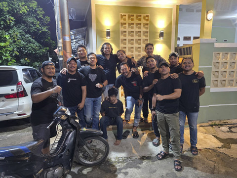 A alias J (25) pelaku penyiraman air keras ke FR (20) di Bekasi Utara saat ditangkap. Foto: Dok. Istimewa