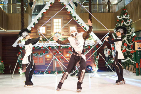 The Park Pejaten kembali mempersembahkan sirkus internasional bertajuk Winter On Skates: Magical Christmas Show from Russia. Foto: dok. The Park Pejaten