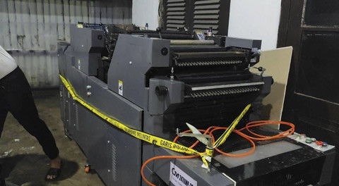 Penamapakan mesin cetak uang palsu yang disita polisi dari Kampus Universitas Islam Negeri Alauddin Makassar (UINAM). Foto: Dok. Istimewa