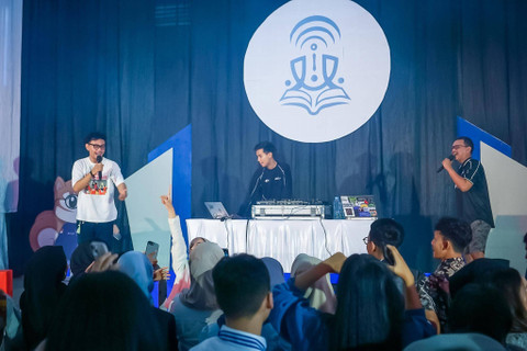 Radio Pak Macan yang ikut meramaikan  Commweek Awards FISIP UNTAN Pontianak. Foto: Dok. Istimewa