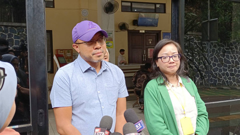 Suami Asri Welas, Galiech Ridha Rahardja hadiri sidang cerai di Pengadilan Agama Depok. Foto: Aprilandika Pratama/kumparan