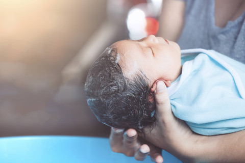 Ilustrasi bayi baru lahir. Foto: A3pfamily/Shutterstock