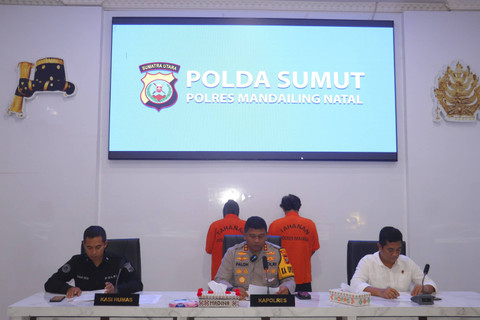 Pasutri di Kabupaten Mandailing Natal, Sumut, ditangkap usai bikin video porno lalu tersebar di masyarakat. Foto: Dok. Polres Madina