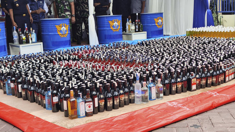 Jumpa pers hasil penindakan Kanwil Bea Cukai Jakarta selama 2024 di Kantor Kanwil Bea Cukai Jakarta, Rabu (19/12/2024). Foto: Jonathan Devin/kumparan