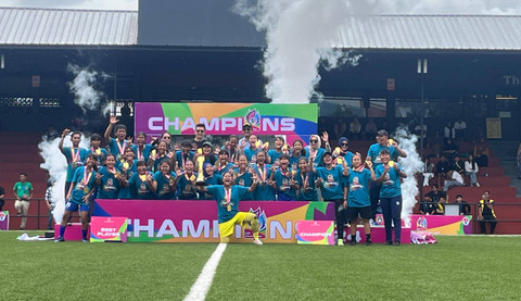 Persib Putri U-17 dari Jawa Barat sukses menjuarai Piala Pertiwi U-17 2024 di Lapangan ASIOP, Cempaka Putih, Jakarta. Kamis (19/12). Foto: Aji Nugrahanto/kumparan