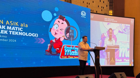 Menteri Ekonomi Kreatif, Teuku Riefky Harsya, saat menyampaikan keynote speech di akhir acara Emak-Emak Matic yang diselenggarakan Kemenekraf di Hotel Royal Ambarrukmo, Rabu (18/12). Foto: Arif UT/Pandangan Jogja