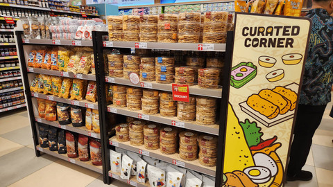 Supermarket GrandLucky yang membuka store baru berlokasi di Puri Indah Mall 2, Jakarta Barat. Foto: Azalia Amadea/Kumparan