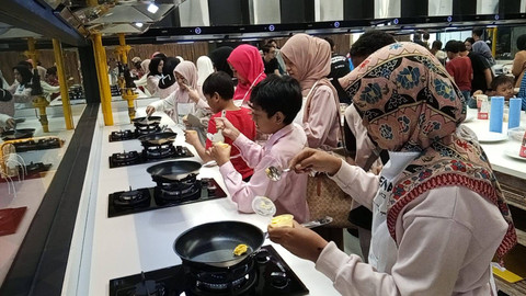 MODENA Rekatkan Ibu dan Anak Lewat Kegiatan Kelas Memasak dan Talkshow Kesehatan (1)