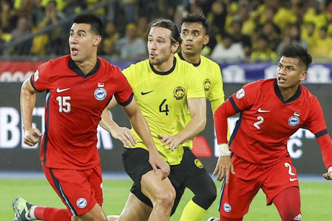 Malaysia melawan Singapura dalam Piala AFF 2024. Foto: Instagram/ @famalaysia