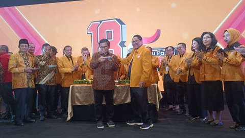 Ketua Umum Partai Hanura Oesman Sapta Odang (OSO) saat perayaan HUT ke-18 Hanura di Hotel Mercure Ancol, Jakarta Utara, Sabtu (21/12). Foto: Thomas Bosco/kumparan