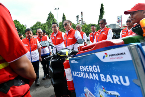 Kementerian ESDM saat meninjau Fuel Terminal Tanjung Gerem, Banten, Sabtu (21/12/2024). Foto: Dok. Pertamina