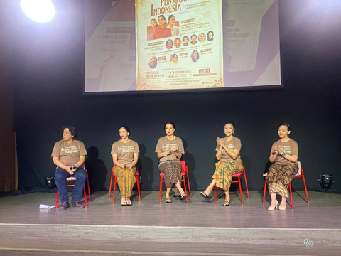 Acara jumpa pers teater Karena Aku Perempuan: Kelahiran Sebuah Pergerakan di Galeri Indonesia Kaya, Grand Indonesia, Jakarta Pusat, Kamis (19/12/2024). Foto: Judith Aura/kumparan