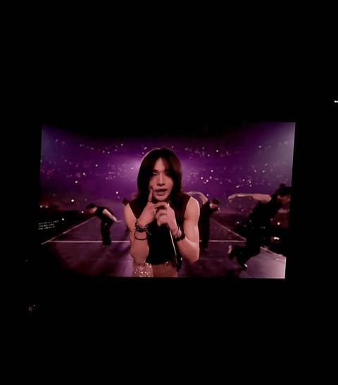 Stray Kids sukses menggelar konsernya yang bertajuk Stray Kids World Tour (dominATE JAKARTA), di Indonesia Arena, GBK, Jakarta Pusat, Sabtu (21/12/2024). Foto: Kartika Pamujiningtyas/kumparan