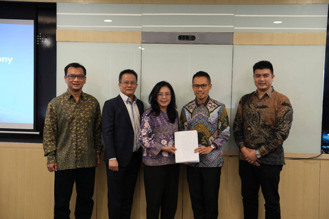 PT SMI tandatangani perjanjian pembiayaan pengembangan energi surya untuk komersial dan industri (C&I) dengan SUN Energy. Foto: PT SMI