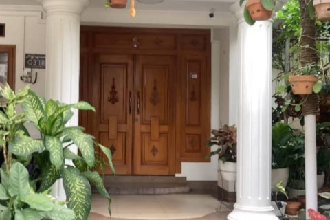 Suasana rumah Sekjen PDIP Hasto Kristiyanto di Bekasi, Selasa (24/12/2024). Foto: kumparan