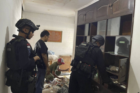 Benda diduga mortir yang ditemukan di sebuah rumah di kawasan Cilandak, Jakarta Selatan.  Foto: Dok. Istimewa