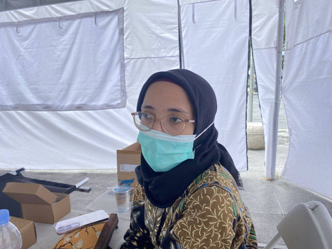 Petugas medis di posko kesehatan, Fitri Wirastami. Foto: Resti Damayanti/Pandangan Jogja
