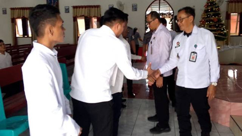 Foto: Penyerahan Remisi Natal untuk Warga Binaan Pemasyarakatan di Sulut