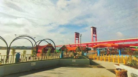 Jembatan Ampera Palembang. (Reno/Urban Id)