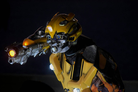 Ilustrasi Sinopsis Bumblebee. Sumber: Unsplash/Demure Storyteller