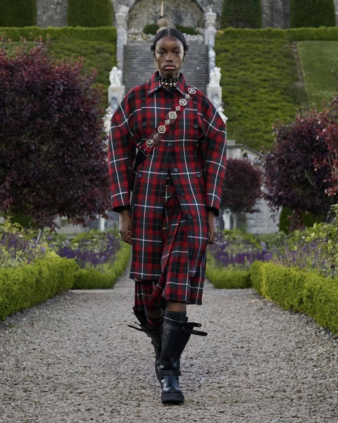 Koleksi Dior Cruise 2025. Foto: Instagram @dior