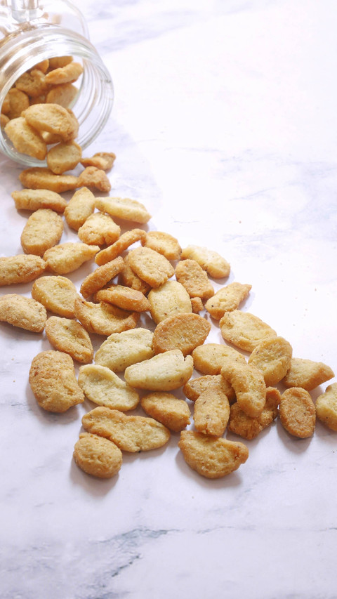 Ilustrasi kue biji ketapang. Foto: Ebruanita Rachmawati/Shutterstock