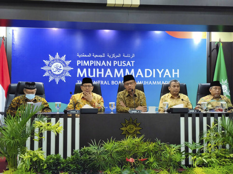 Pimpinan Pusat Muhammadiyah menggelar refleksi akhir tahun 2024 di Kantor PP Muhammadiyah, Yogyakarta, Senin (30/12/2024). Foto: Arfiansyah Panji Purnandaru/kumparan