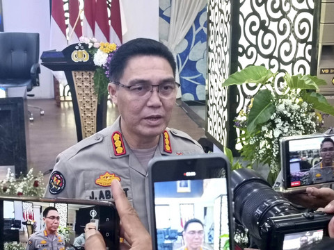 Polda Jawa Barat menggelar konferensi pers akhir tahun 2024, di Aula Ditlantas Polda Jawa Barat, pada Senin (30/12/2024). Foto: Robby Bouceu/kumparan