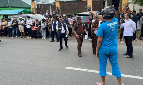 Rekonstruksi kasus Aipda Robig, Senin (30/12/2024). Foto: Intan Alliva Khansa/kumparan
